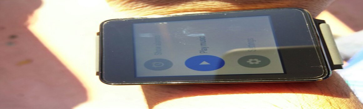 nexus2cee_gwatch-wear-update-music